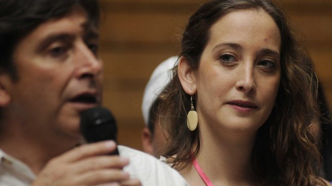 Ignacia Golborne responde a críticas por subsidio: 
