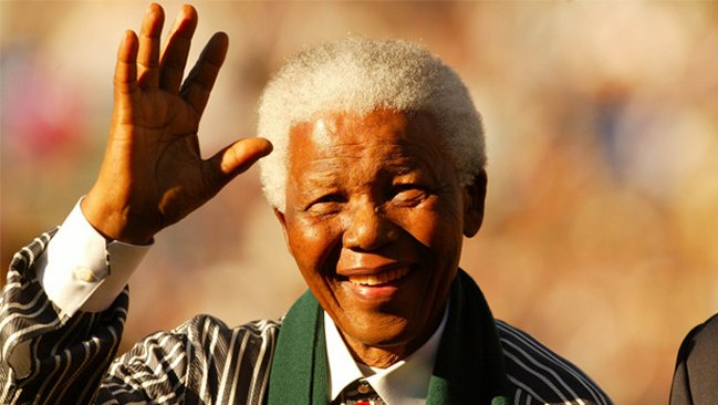 Mandela sigue en estado crítico, pero estable