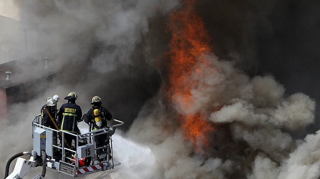 Teatro Municipal: Temperatura superó los 600 grados Celsius