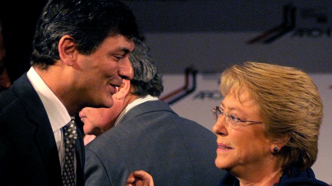 Vocero de Bachelet se reúne con jefe de campaña de Franco Parisi