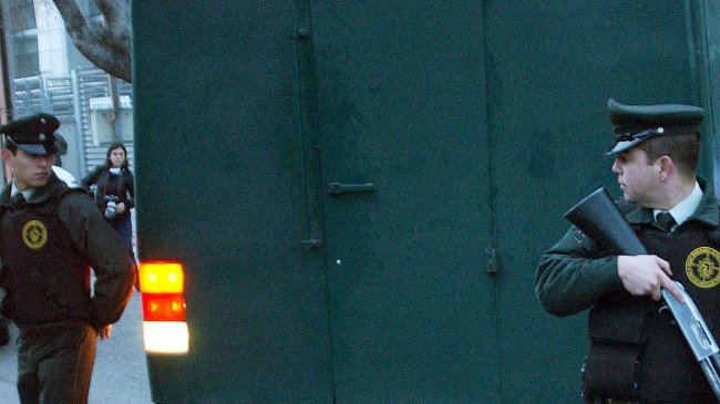 Tres reos se fugaron desde un Tribunal en Colina