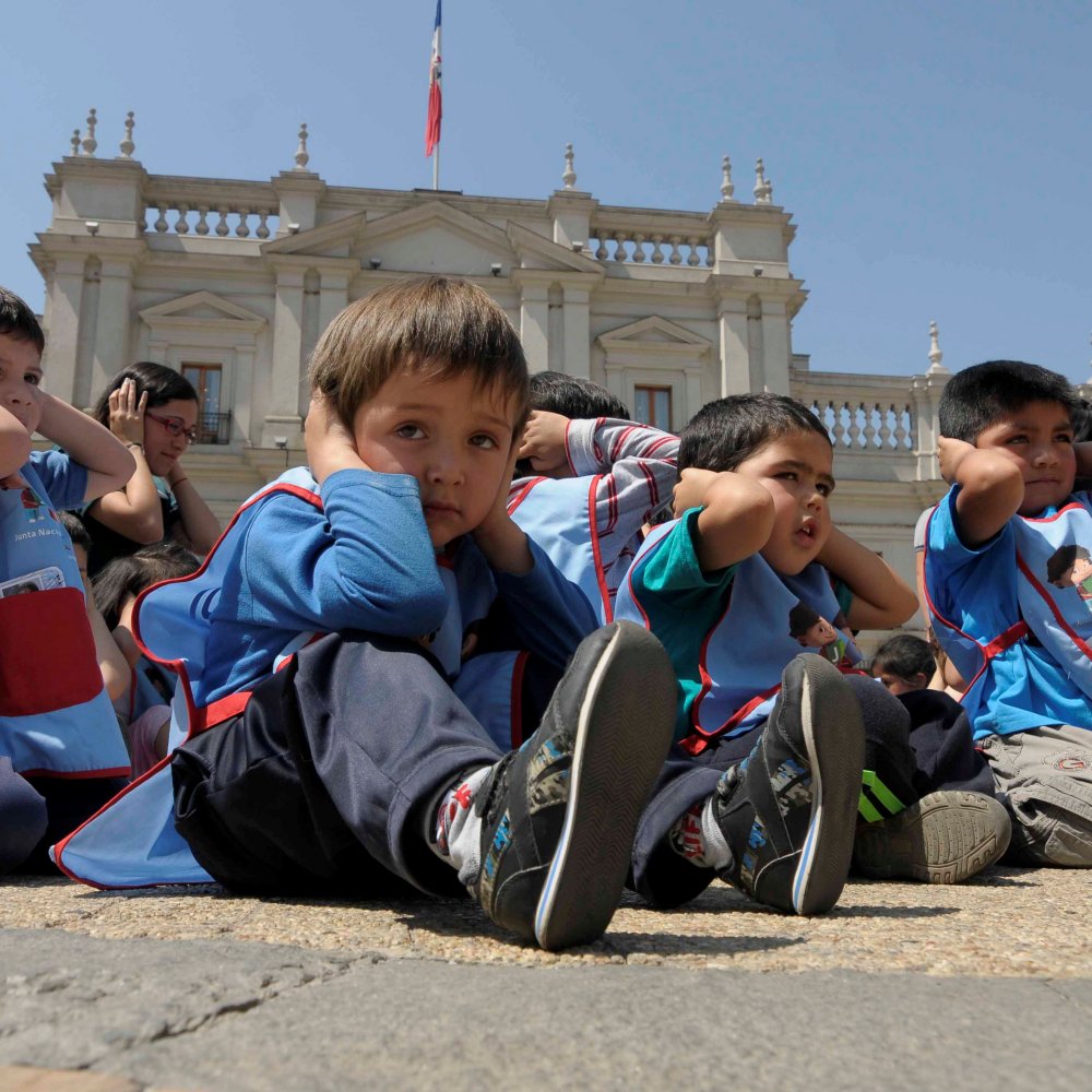 Simulacro de terremoto para un millón y medio de estudiantes en la Región Metropolitana