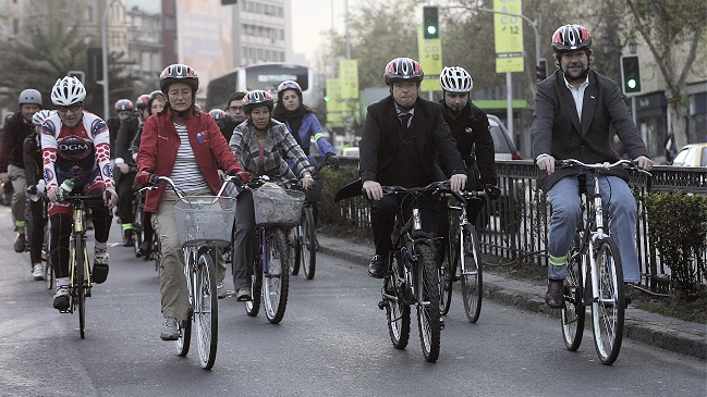 Perfil del ciclista en Santiago determinó que más de la mitad es mujer