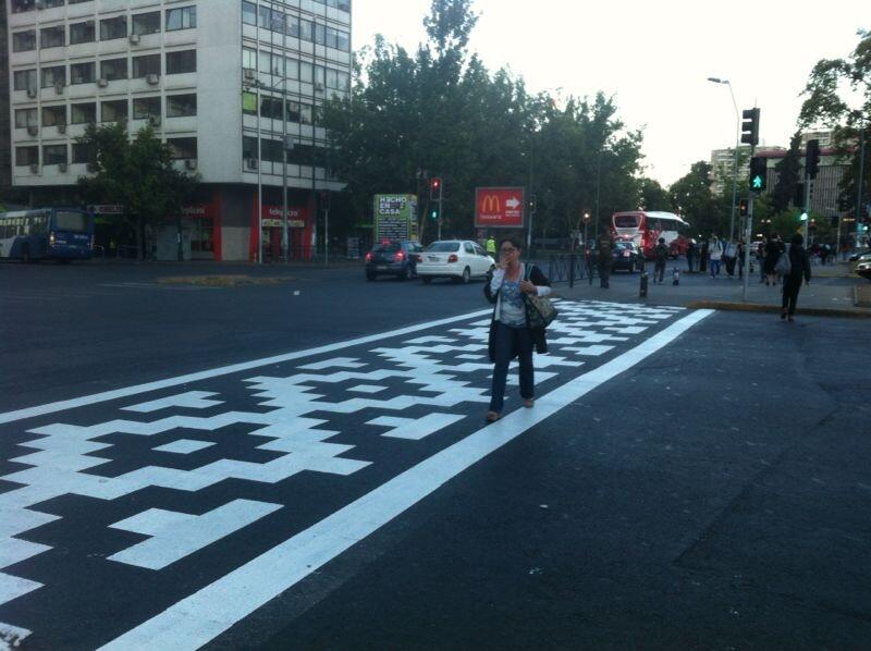 Intervención de pasos peatonales sorprendió a los santiaguinos