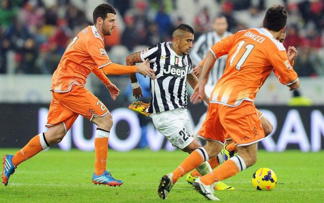 Juventus venció en la agonía a Udinese y se afirmó en la cima del torneo italiano