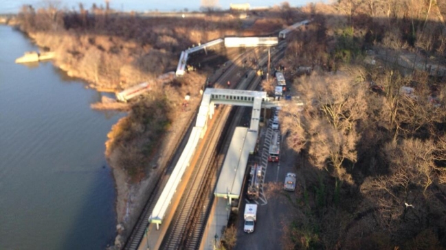 Metro de Nueva York descarriló en el Bronx
