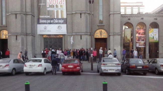 Trabajadores de Asmar iniciaron una huelga de hambre en la Catedral de Concepción