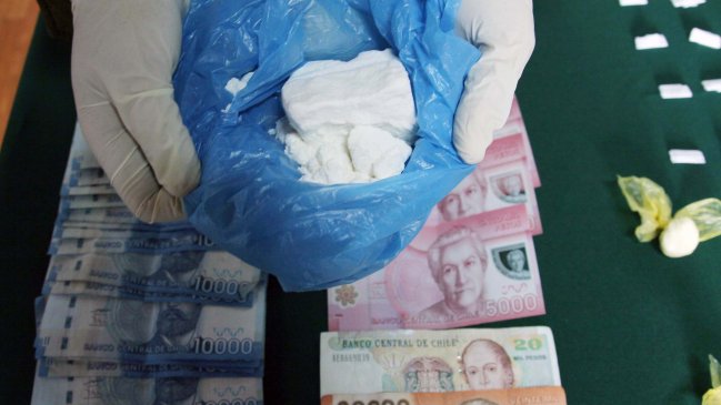 Encuesta Cooperativa: Chilenos creen que narcos están infiltrando instituciones