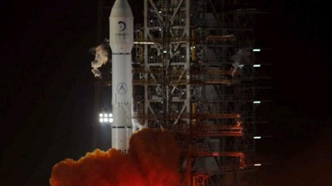 Restos de sonda lunar china cayeron sobre dos viviendas