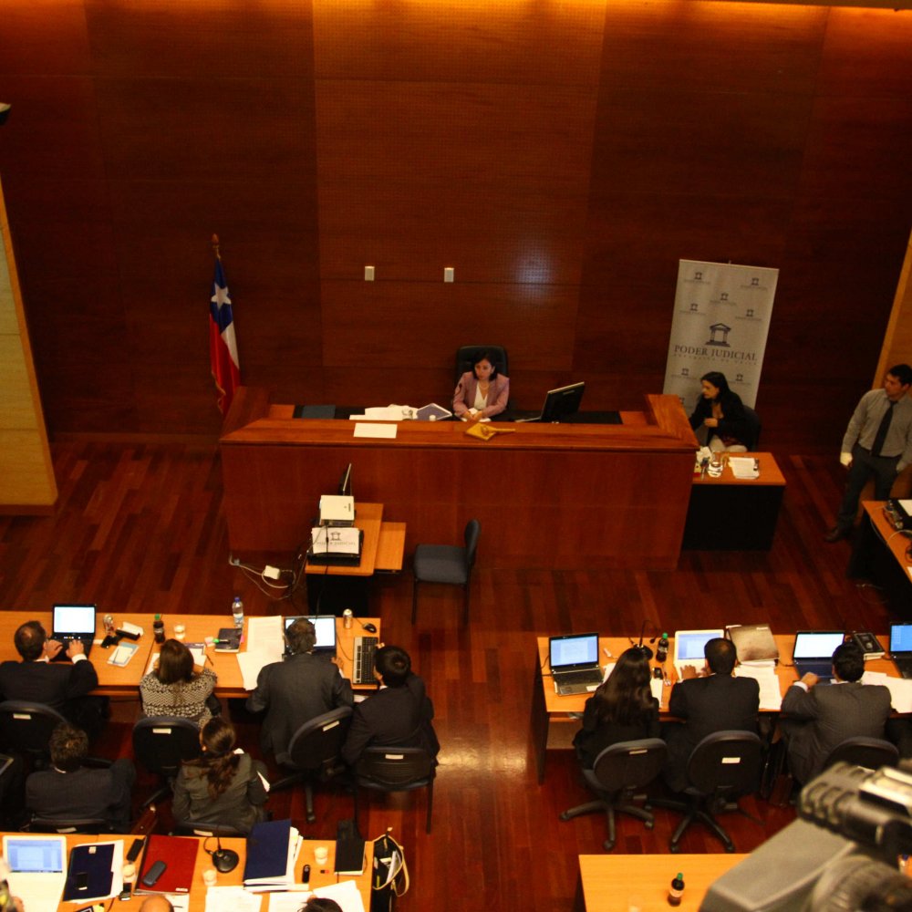 Arresto domiciliario y arraigo para banda acusada de millonario fraude al Fisco