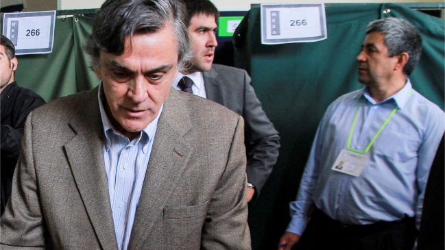 Pablo Longueira anunció su retiro de la política