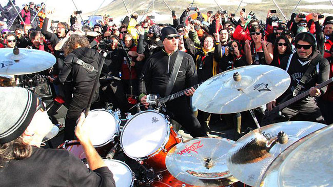 Metallica marcó presencia en la Antártica con energético concierto
