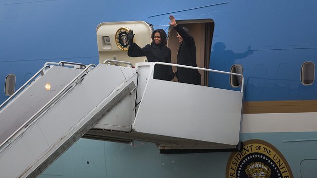 Obama ya viaja rumbo a Sudáfrica para estar en los funerales de Mandela