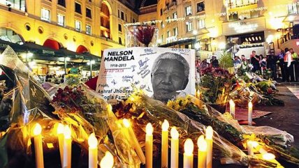  Académico analizó figura de Mandela: El proyecto de Sudáfrica trascendía a él y lo tenía muy claro 