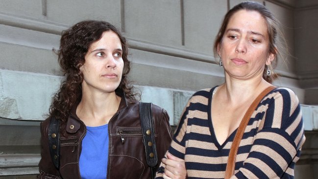 La lucha de una pareja de lesbianas por ser declaradas madres