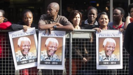 Los restos mortales de Mandela ya se encuentran en la capilla ardiente