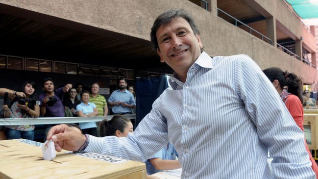 Laurence Golborne: Si la gente quiere una mejor política debe ir a votar