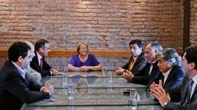 Bachelet dará a conocer su gabinete la segunda quincena de enero