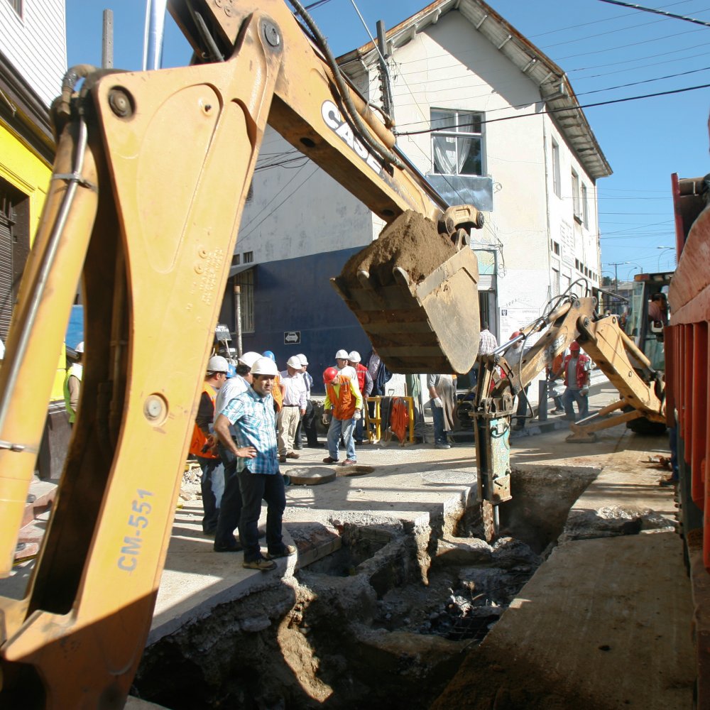 Esval anuncia plan para finalizar roturas de matrices en Valparaíso