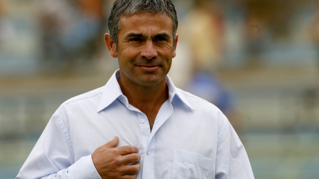 Juvenal Olmos es sondeado para asumir en la banca de la UC