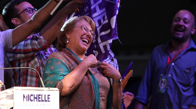 Michelle Bachelet superó en Twitter a Evelyn Matthei