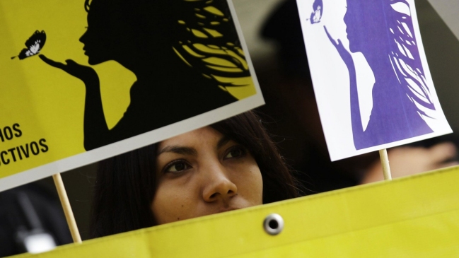 Gobierno español aprobó una ley restrictiva del aborto