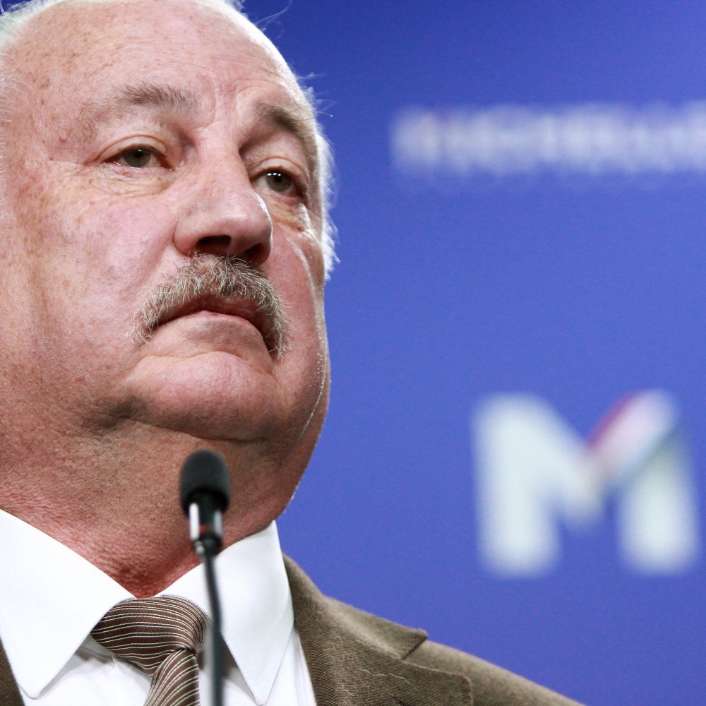 Partido Comunista asegura que no exigirá cargos a Bachelet