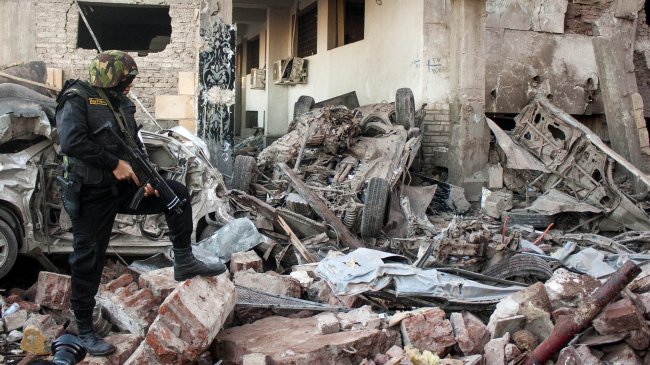 Atentado contra sede policial deja más de 10 muertos y 130 heridos en Egipto