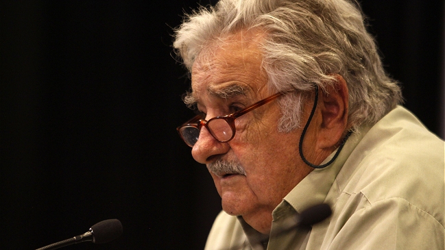 Mujica promulgó ley que legaliza producción y venta de marihuana en Uruguay