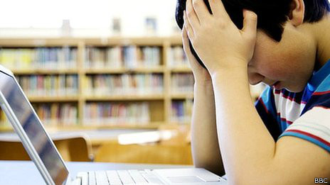 La nueva tendencia de agredirse anónimamente en internet