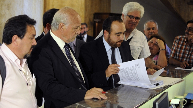 Piden a Contraloría suspender concursos públicos para cargos estatales