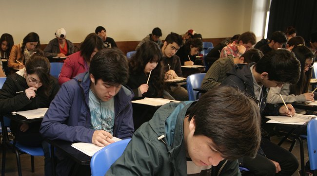 Colegios particulares dominan puntajes nacionales de la PSU