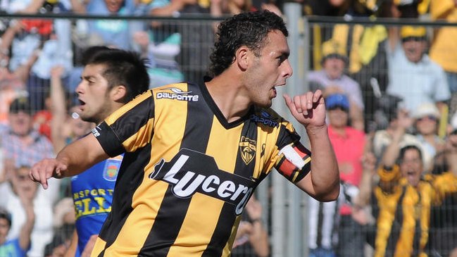 Arturo Fernández Vial se proclamó campeón de Tercera División A