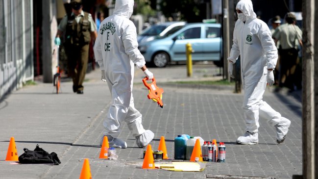 Artefacto explosivo afectó a sucursal bancaria a pasos de La Moneda