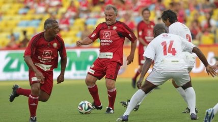 Zico hizo un golazo y Romario marcó tres tantos en el Maracaná