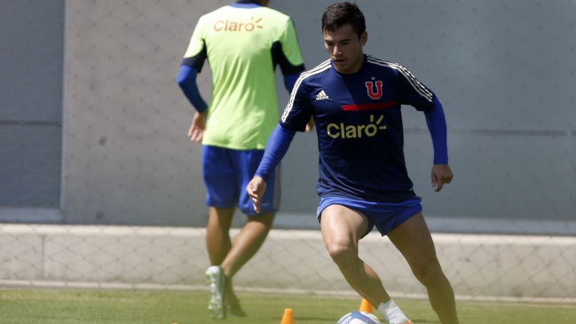 Charles Aránguiz visitó el entrenamiento de Universidad de Chile en el CDA