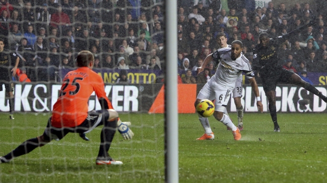 Manchester City venció a Swansea y sigue en la zona alta