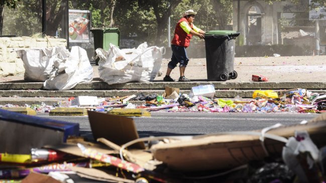 Carolina Tohá: Empresa de aseo no cumplió tras Año Nuevo en Alameda