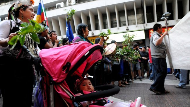 Familia de Matías Catrileo lanzará libro de poemas para conmemorar su muerte