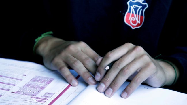 Fuerte descenso en las postulaciones a liceos emblemáticos