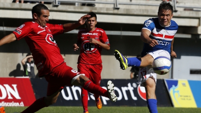 U. Católica superó como visitante a Ñublense en un intenso partido
