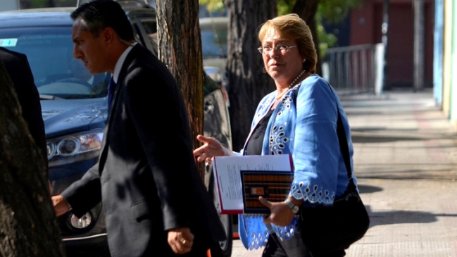 Bachelet inició reuniones de cara a conformar su futuro gabinete