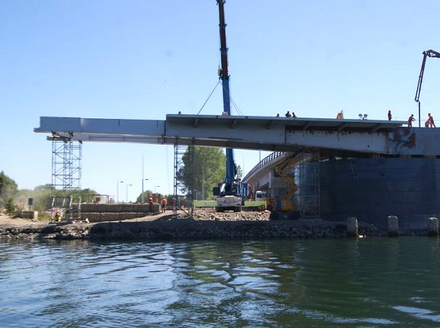 Gobierno negó problemas estructurales en puente Cau Cau de Valdivia