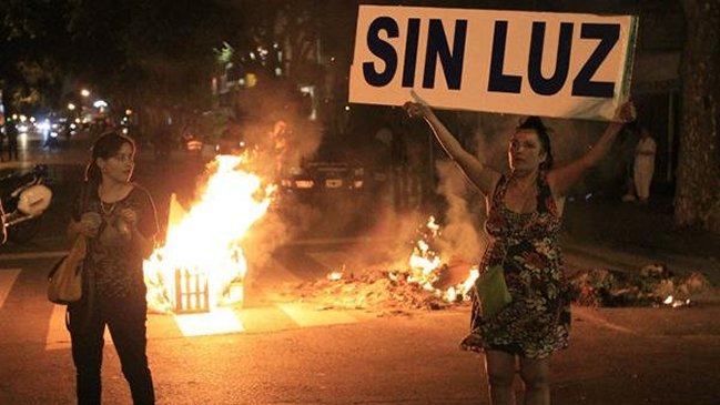 Argentina quitó gestión de fondos a eléctricas por cortes