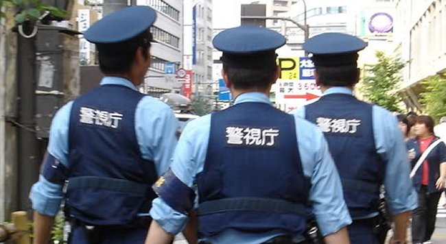 Japón: 4.000 policías persiguen a supuesto violador