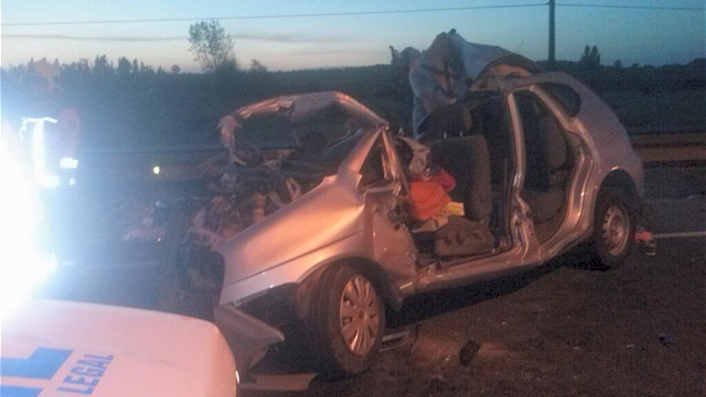 Colisión entre automóvil y camión dejó tres fallecidos en Chillán