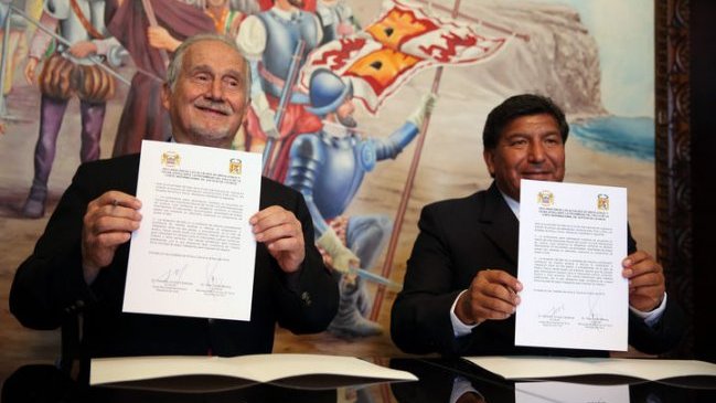 Alcaldes de Arica y Tacna firmaron declaración de hermandad y amistad