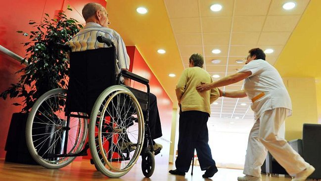 España: Anciano mató a bastonazos a compañero de habitación en asilo