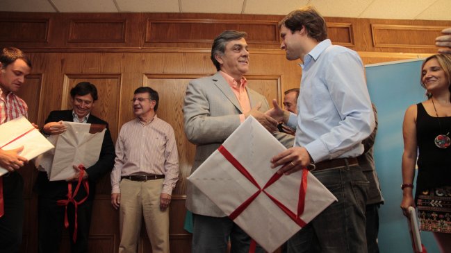 Longueira a jóvenes de la Alianza: 