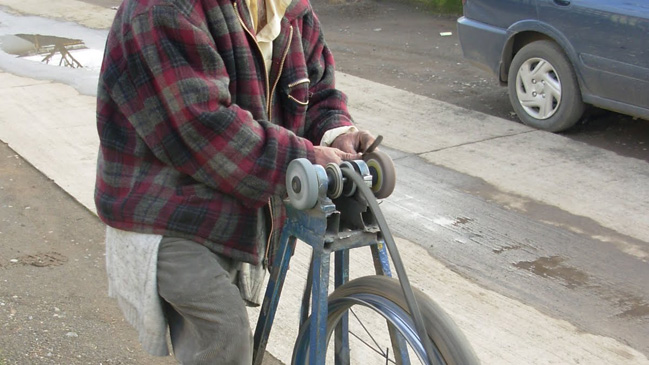 El afilador de cuchillos, un oficio en extinción